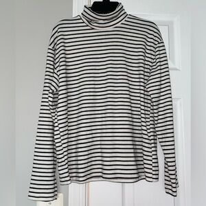Striped Black and White Turtleneck Long Sleeve Top